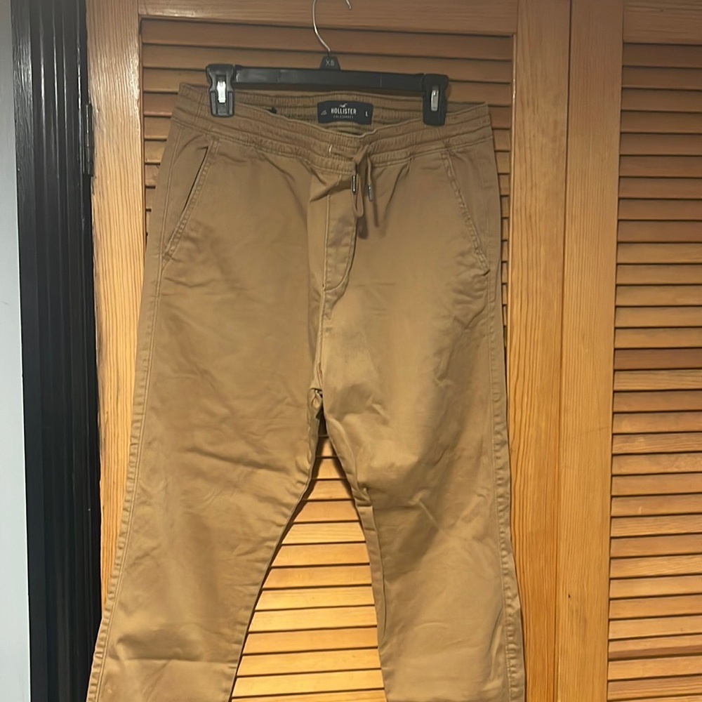 NWOT Hollister khaki jogger pants size large